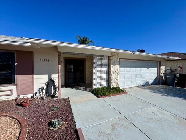 Building Photo - 55+ Community 2 bedroom 2 bathroom Home fo...