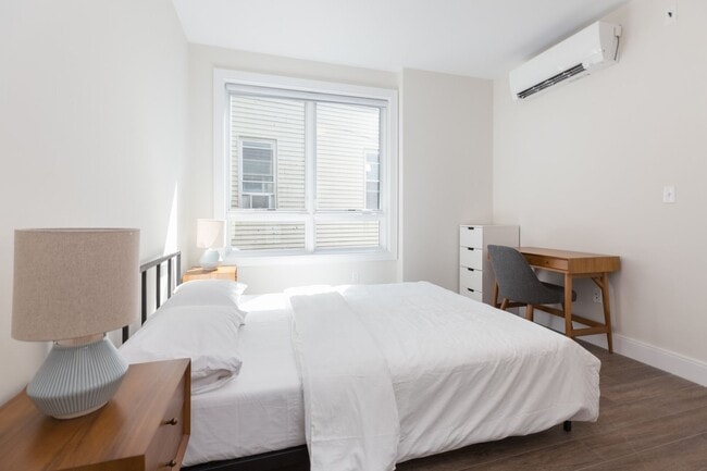 Building Photo - 133 Marcella St