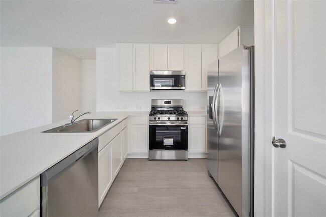 Building Photo - 16257 Bergara Bend Dr