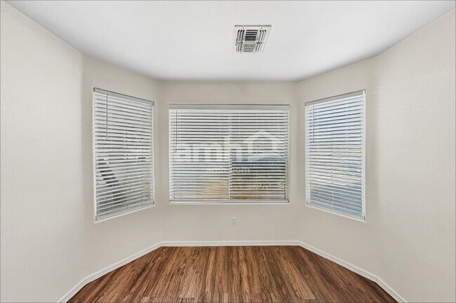 Foto del edificio - 1505 S 81st Dr