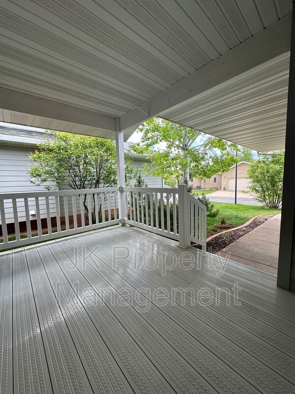 Building Photo - 3209 Wild Rose Ln