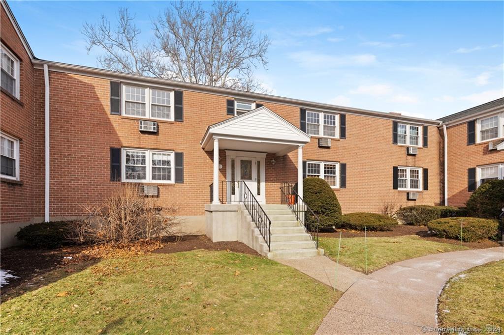 Primary Photo - 45 Brewster Rd