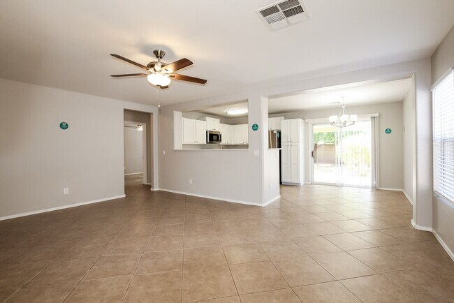 Foto del edificio - 10120 N 116th Ln