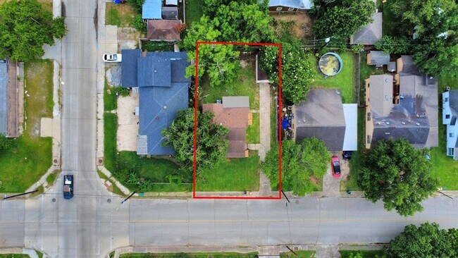Foto del edificio - 608 Thomas Ave