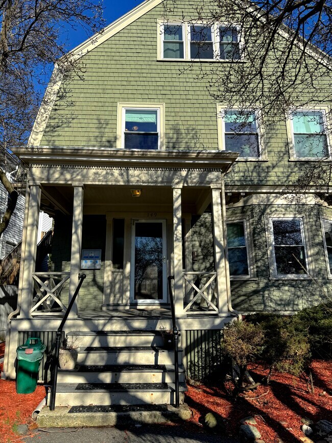 Foto del edificio - 149 College Ave