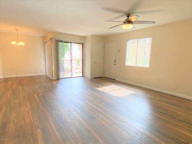 Foto del edificio - 9151 W Greenway Rd