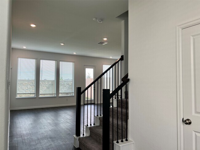 Building Photo - 5719 Foggy Vine Ct
