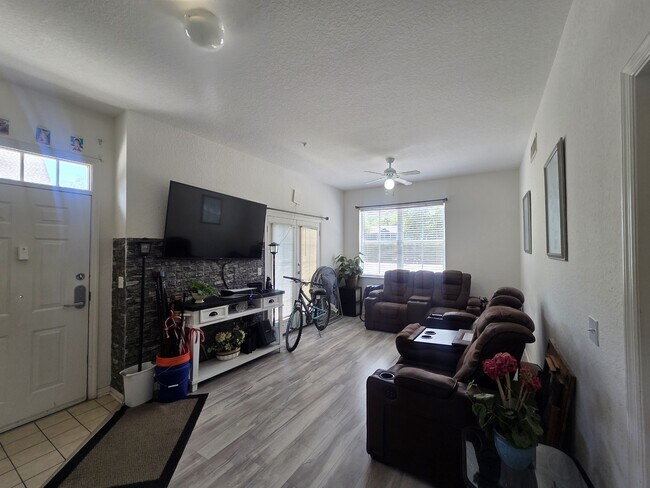 Foto del edificio - 4013 Venetian Bay Dr