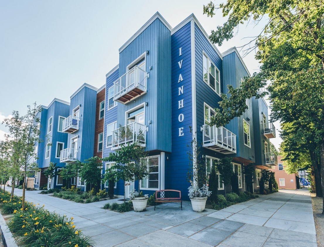 Ivanhoe Apartments in Portland, OR