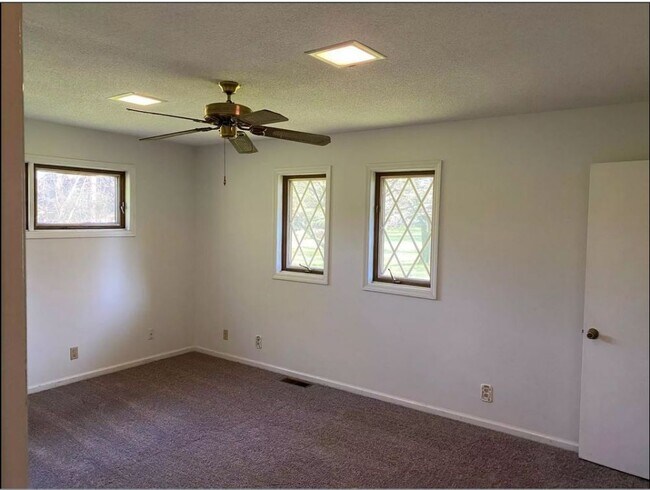 Building Photo - 3783 Hoggett Ford Rd, Hermitage, TN 37076