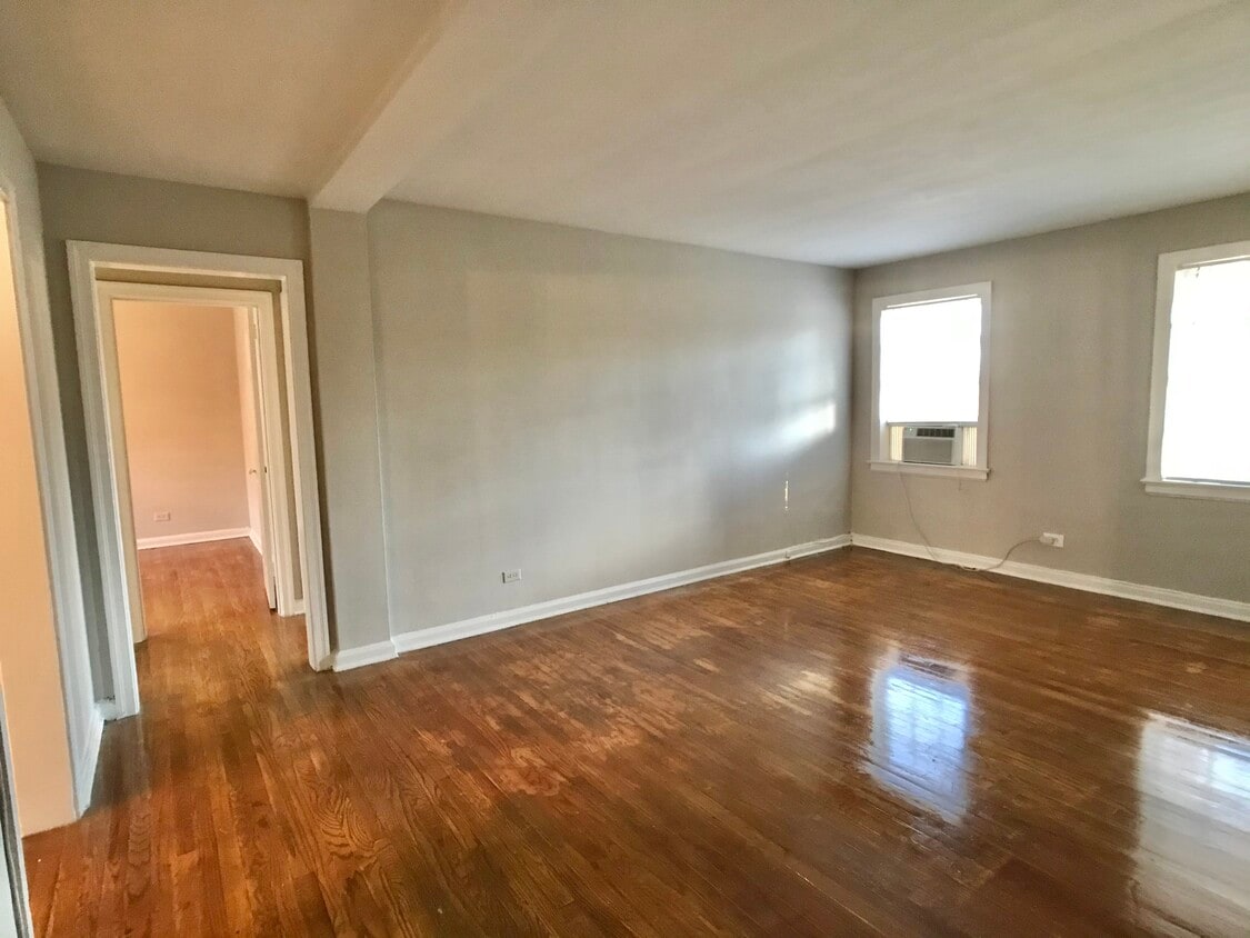 Primary Photo - 2850 Fairway Dr