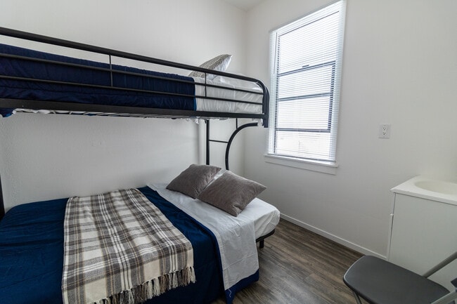 Building Photo - 1080 Folsom St