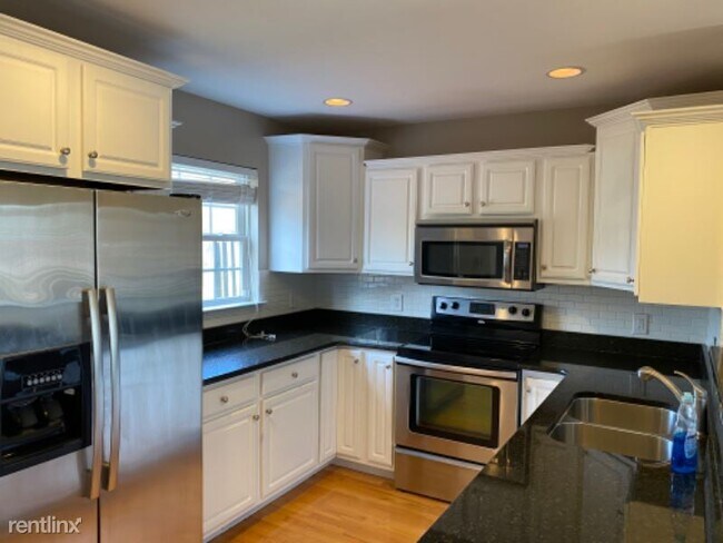 Foto del edificio - 2 br, 2 bath Townhome - 182 Montvale Rd