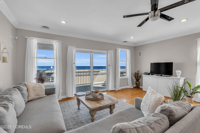 Foto del edificio - 239 Beach Front