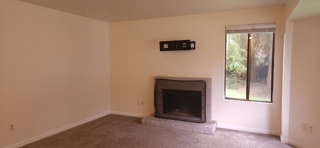 Foto del edificio - 622 91st Ave SE