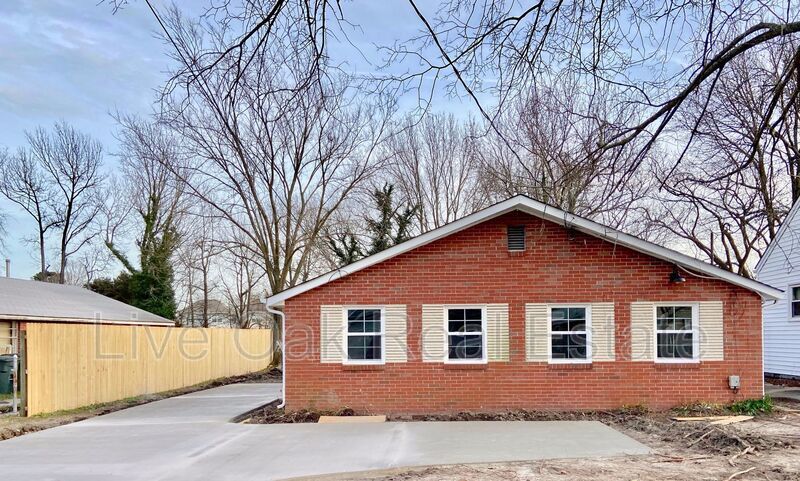 Foto principal - 9422 Peachtree St