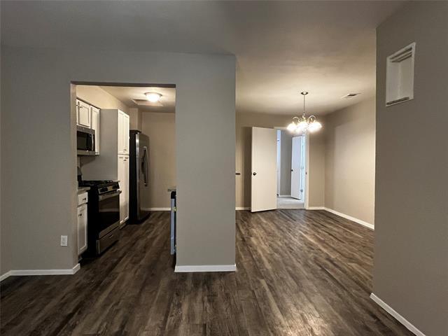 Building Photo - 4041 Stagecoach Cir