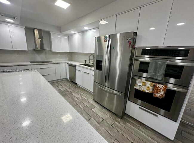Foto del edificio - 17901 NW 82nd Ave