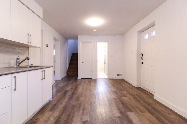 Photo du bâtiment - 579 College St