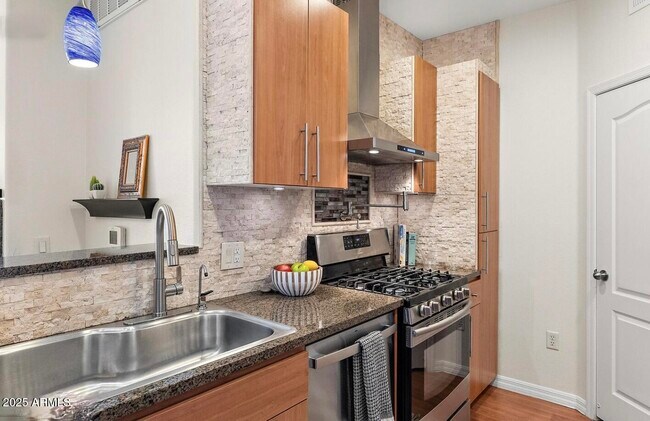 Foto del edificio - 6900 E Princess Dr