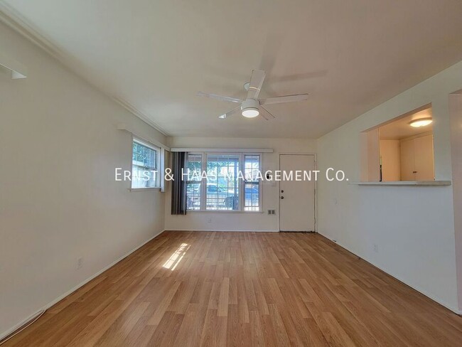 Foto del edificio - Lovely Front Duplex Unit in Prime Long Beach!