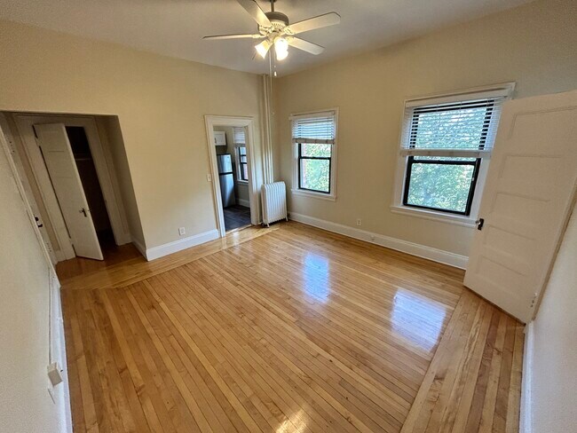 Foto del edificio - 1482 Beacon St