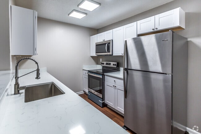 Interior Photo - The Trace at 161