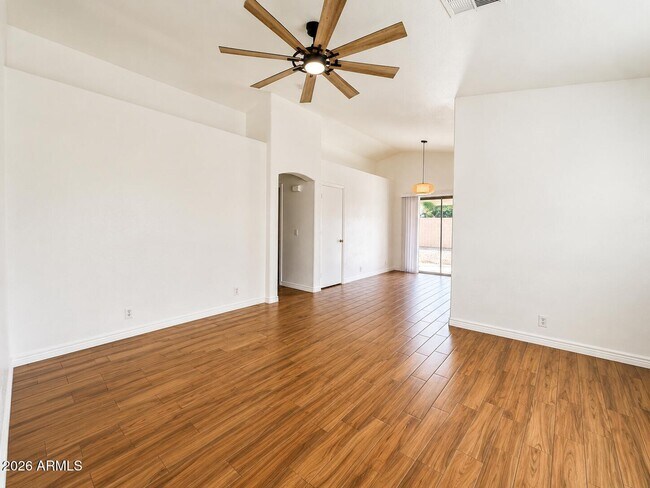 Foto del edificio - 16538 N 158th Ave