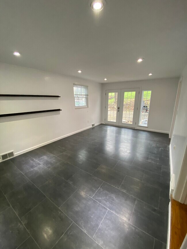 Foto del edificio - 144 Woodland Farms Rd