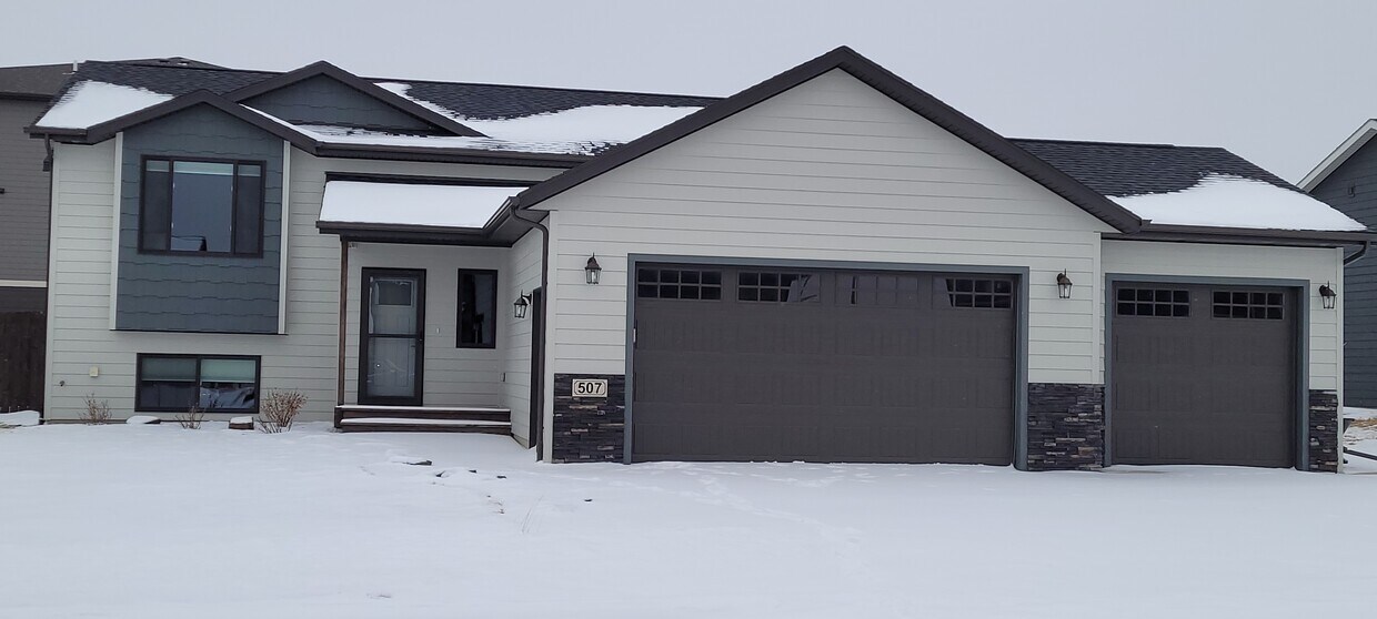 Foto principal - 507 Bull Run Dr