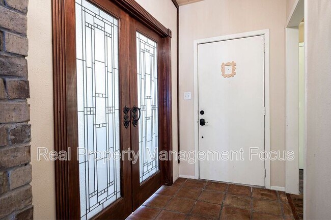 Foto del edificio - 2029 Whippoorwill Ln