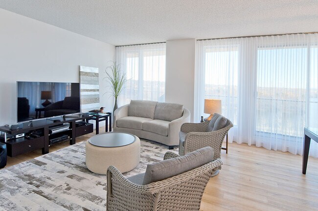 235 St Bellevue — photo 3