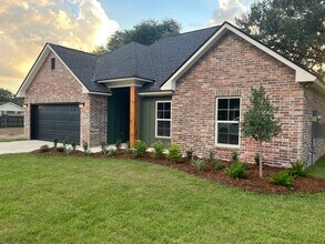 Building Photo - 101 Habersham Dr