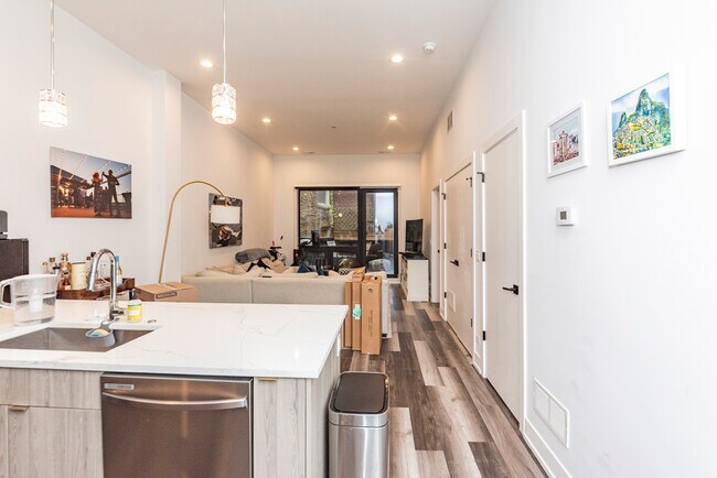Foto del edificio - 2317 N Clark St