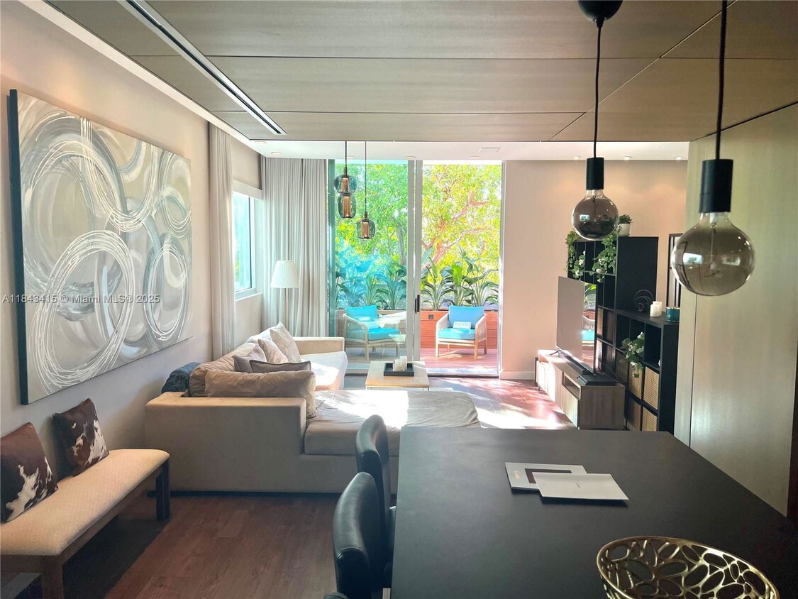 Foto principal - 1700 Meridian Ave