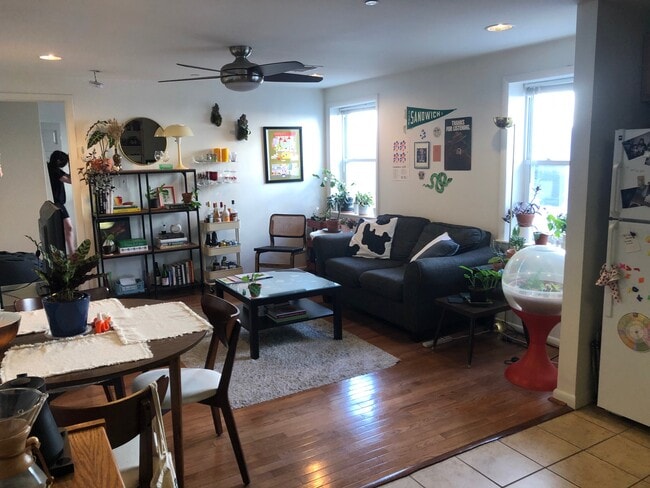 Living Room - 1513 Fairmount ave