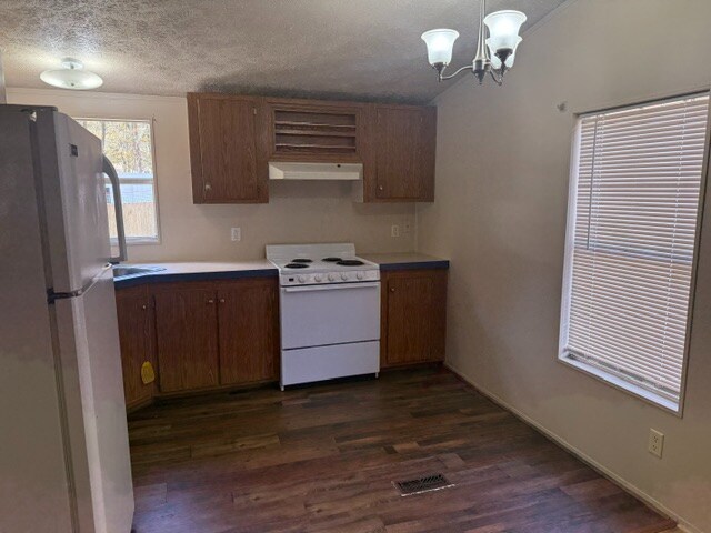 Foto del edificio - 19476 CR 2176