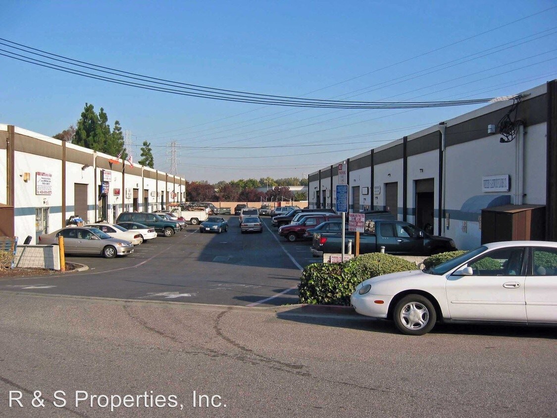 Primary Photo - 1415 Laurelwood Rd