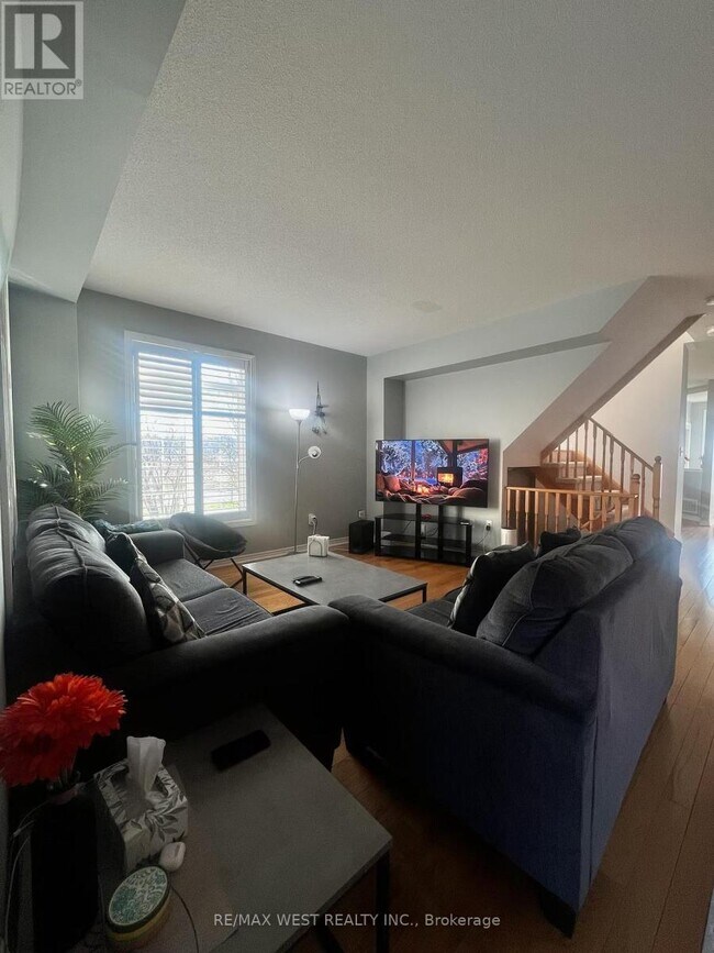 Photo du bâtiment - 4 Raintree Dr