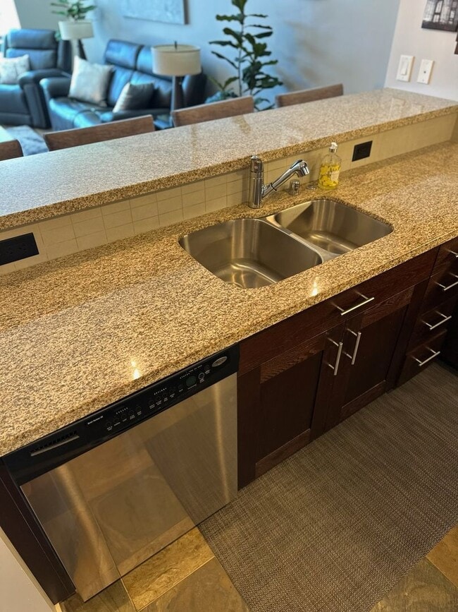 Building Photo - High End Condo Available