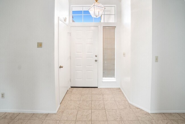 Foto del edificio - Southwest Area -3 bedroom, 2 bath Home wit...
