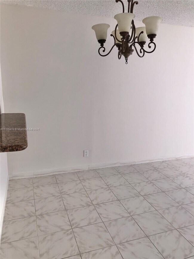 Foto del edificio - 2101 Atlantic Shores Blvd
