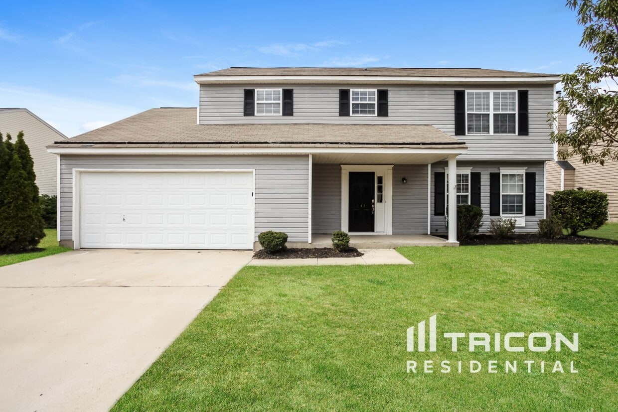 Foto principal - 142 Quiet Grove Dr