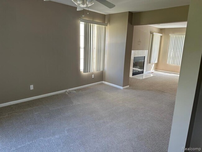 Foto del edificio - 1251 Otter Ave