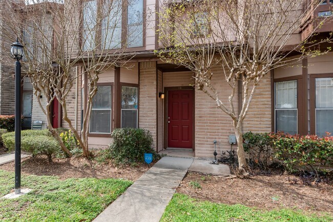 Foto del edificio - 12400 Brookglade Cir