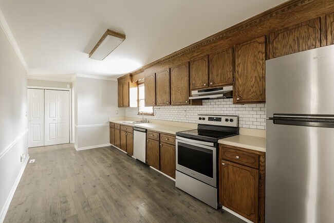 Foto del edificio - 602 Creek Dr