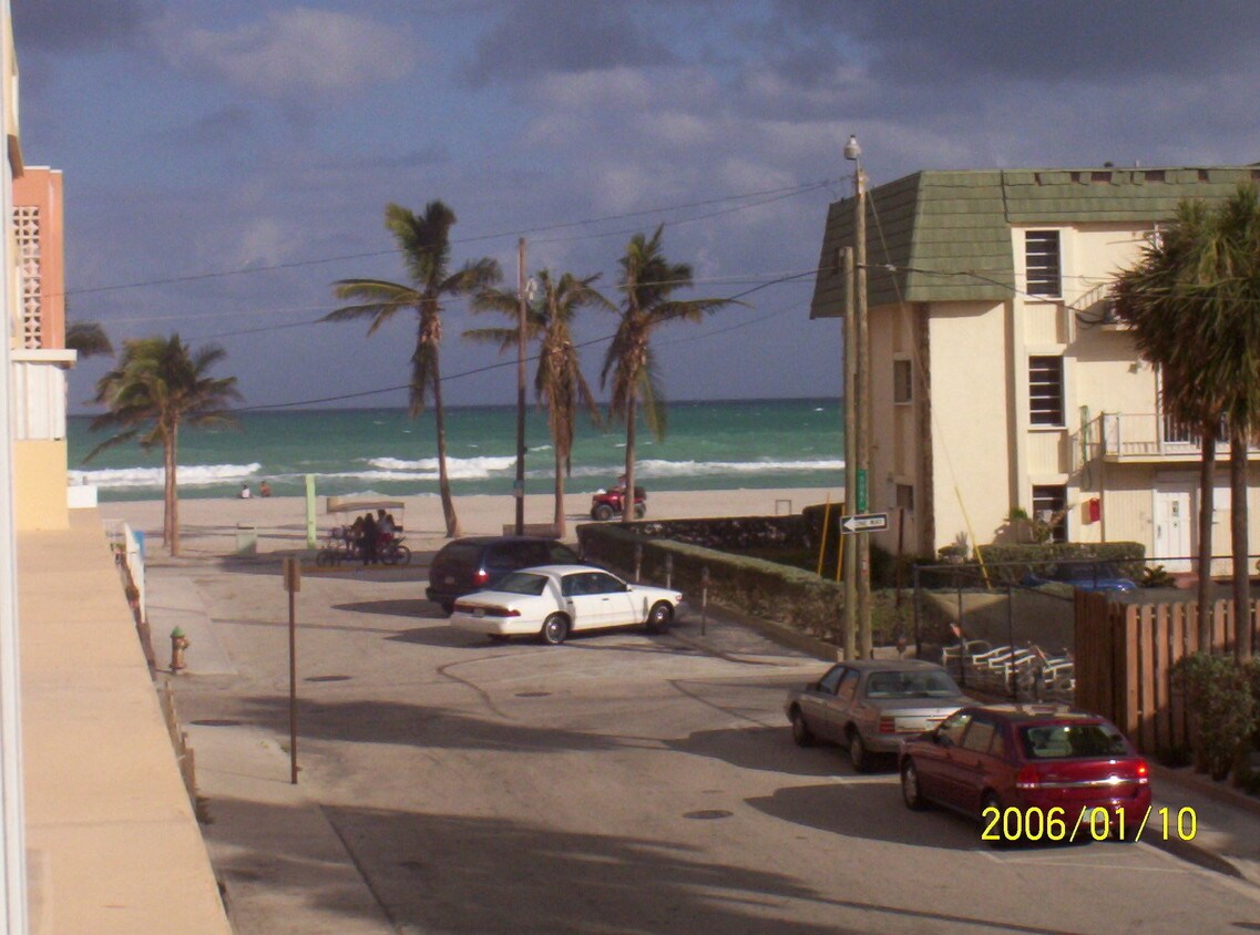 Foto principal - 320 S Surf Rd