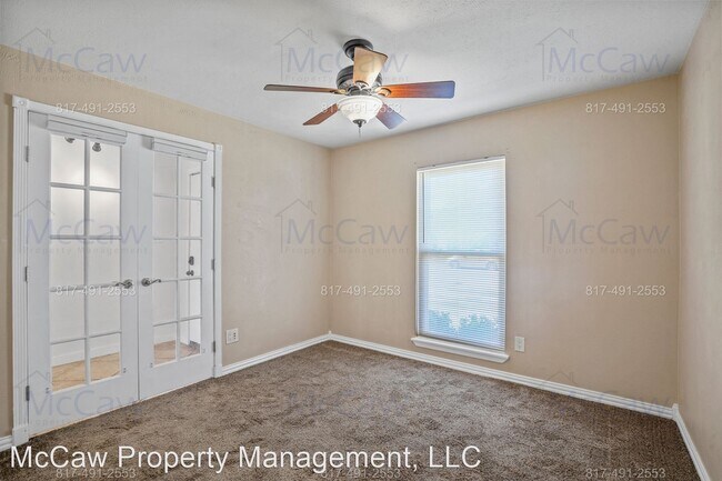 Foto del edificio - 3 br, 2 bath House - 716 Roaming Rd.