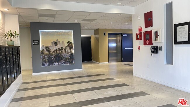 Foto del edificio - 723 St Andrews Pl