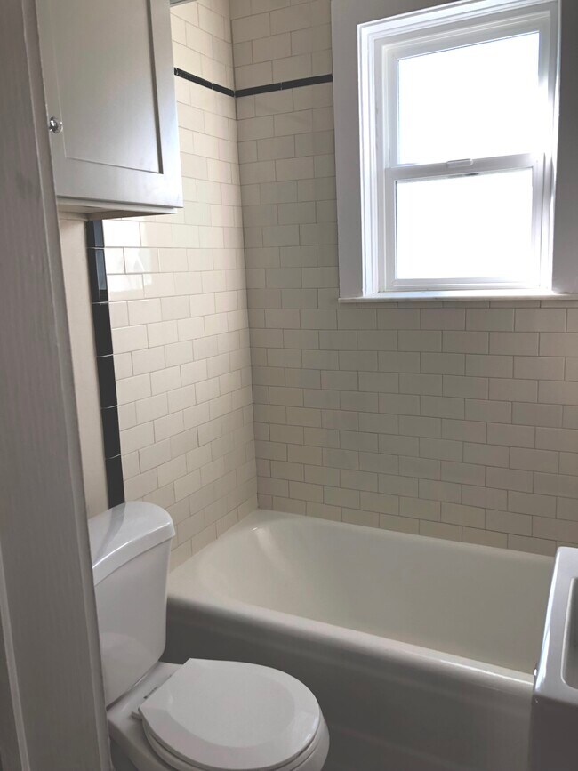 Bathroom - 1395 Gordon Ave